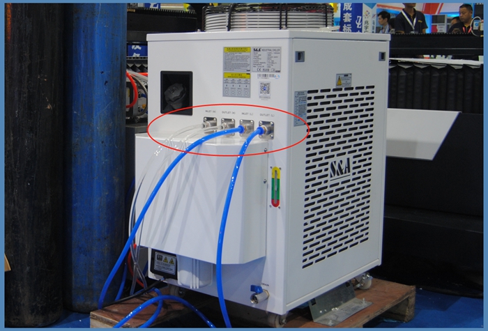 ���ں�����������ˮ������������Ϊʲô�᷺����������?